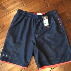 NWT Men’s size L UA shorts